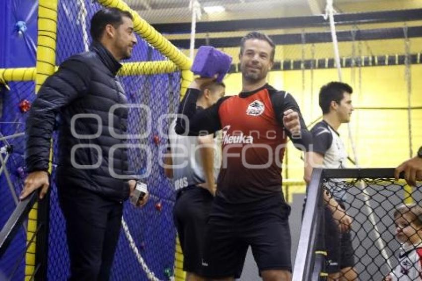 ENTRENAMIENTO LOBOS BUAP