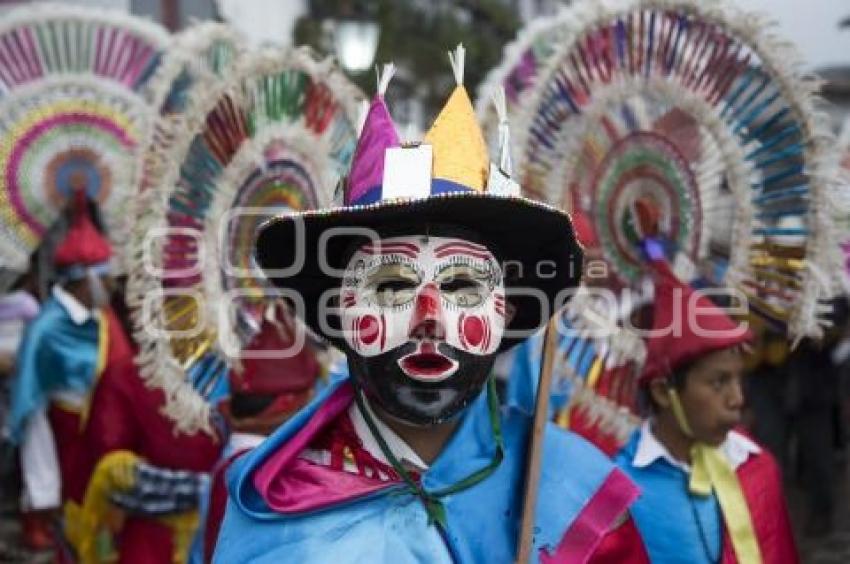 FERIA DE CUETZALAN . PROCESIÓN DE LAS CERAS