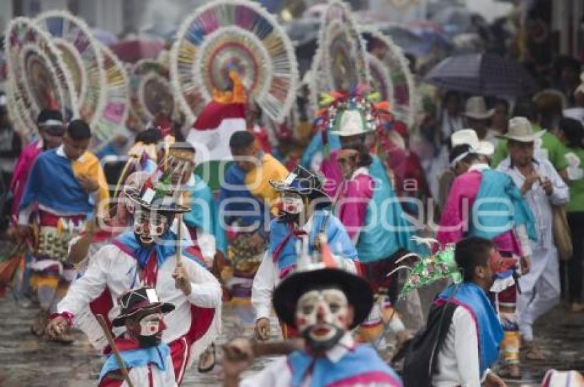 FERIA DE CUETZALAN . REINA DEL HUIPIL