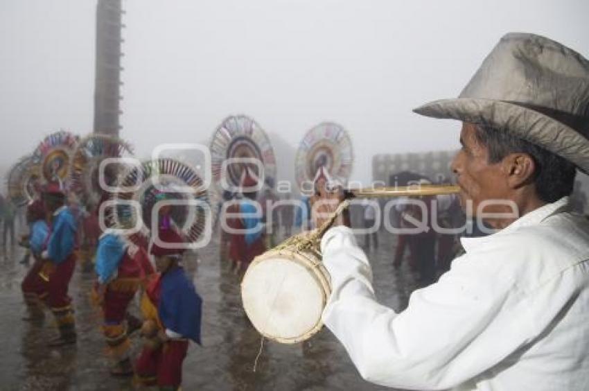 FERIA DE CUETZALAN . REINA DEL HUIPIL