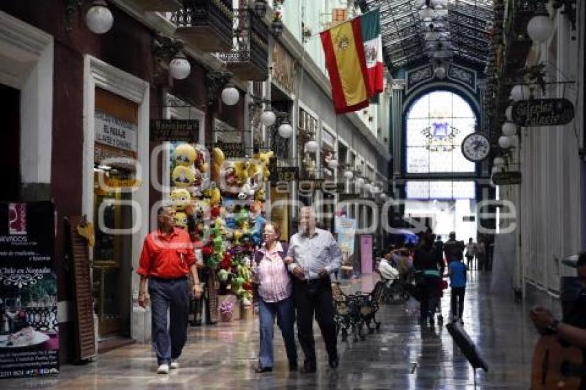 BAJA AFLUENCIA COMERCIO