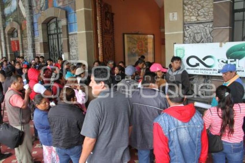 DESALOJO DE AMBULANTES . TEHUACÁN