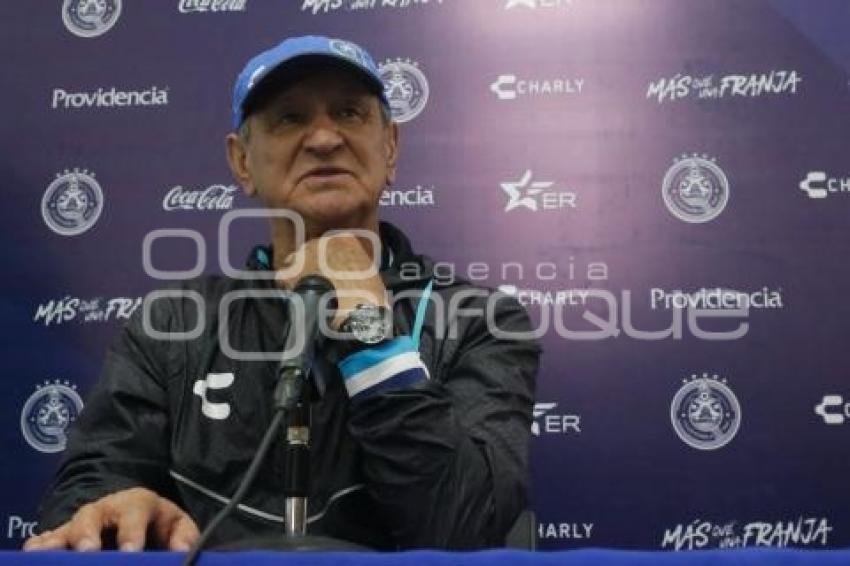 CLUB PUEBLA . ENRIQUE MEZA