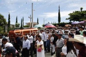 SEPELIO FAMILIARES ALCALDE . ACATLÁN