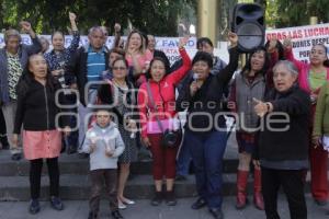 MANIFESTACIÓN . DESPEDIDOS DE GOBIERNO