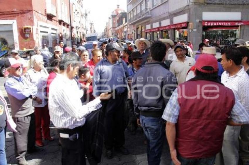 MANIFESTACIÓN . VECINOS HUEJOTZINGO