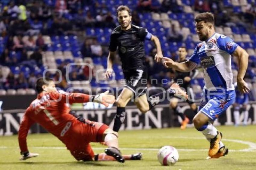 FÚTBOL . CLUB PUEBLA VS MONTERREY