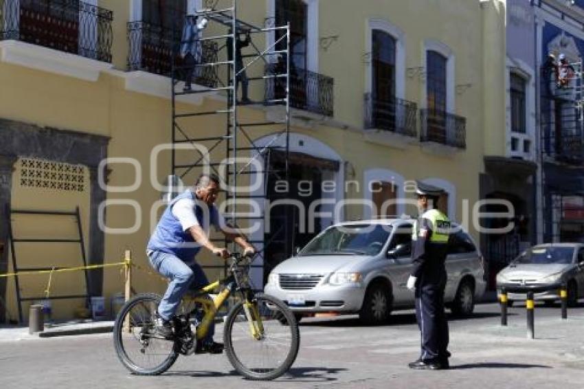 CENTRO HISTÓRICO . VEHICULOS CARGA PESADA