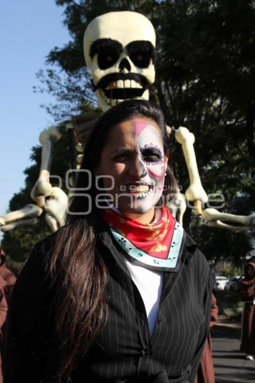 DESFILE DE CATRINAS