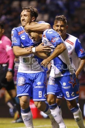 FÚTBOL . CLUB PUEBLA VS PUMAS