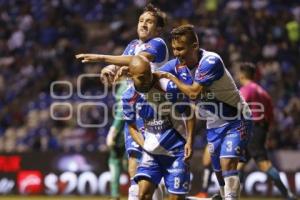 FÚTBOL . CLUB PUEBLA VS PUMAS