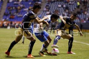 FÚTBOL . CLUB PUEBLA VS PUMAS