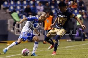 FÚTBOL . CLUB PUEBLA VS PUMAS