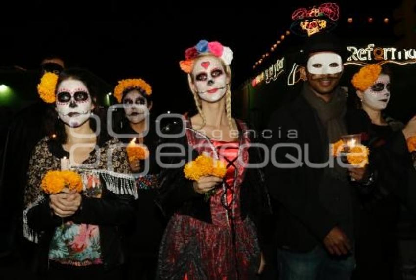 CHOLULA . DESFILE DE CALAVERAS