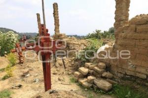 TOCHIMILCO. ALTARES MONUMENTALES