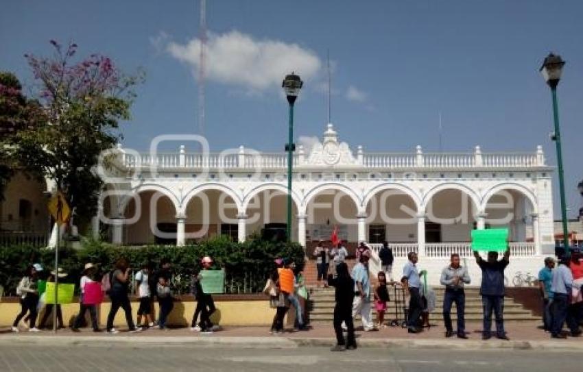 MANIFESTACIÓN ANTORCHISTAS . ACATLÁN