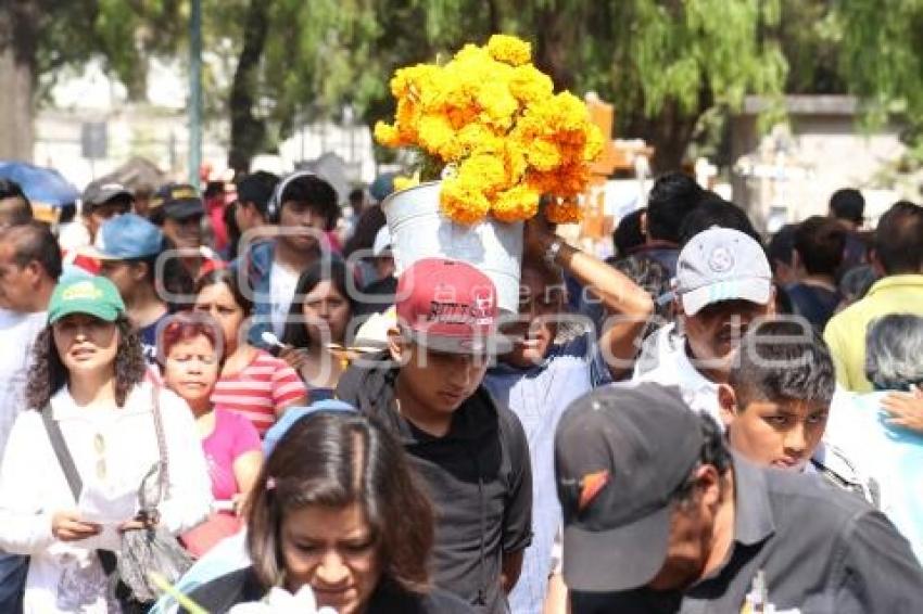 DÍA DE MUERTOS . PANTEÓN MUNICIPAL