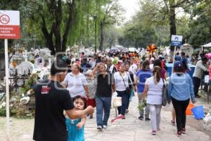 DÍA DE MUERTOS . PANTEÓN MUNICIPAL