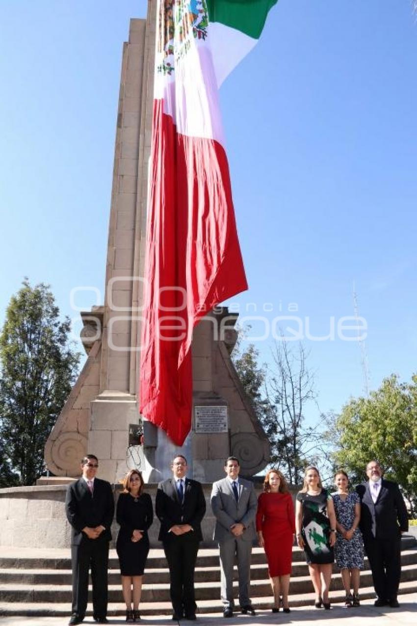 IEE . IZAMIENTO DE BANDERA