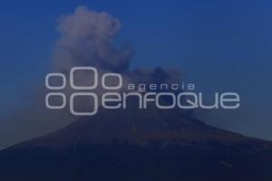 VOLCÁN POPOCATÉPETL . FUMAROLA