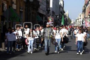 DESFILE TRABAJADORES 20 DE NOVIEMBRE