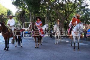 DESFILE DE CHARROS