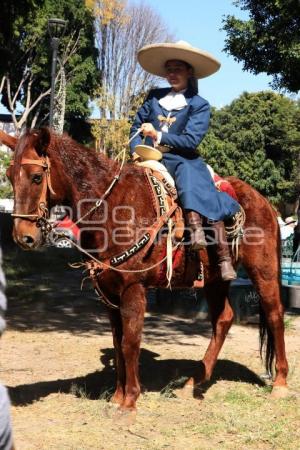 DESFILE DE CHARROS