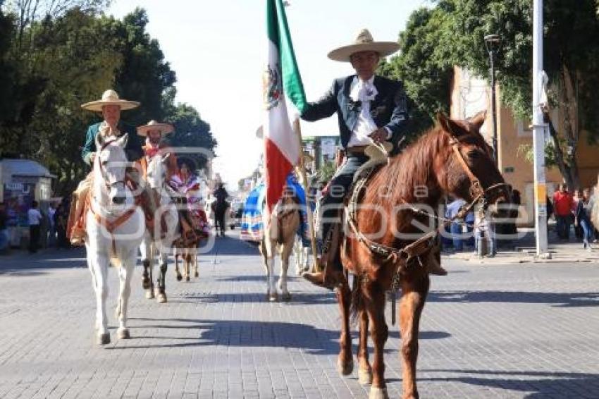 DESFILE DE CHARROS