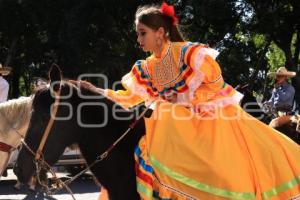 DESFILE DE CHARROS