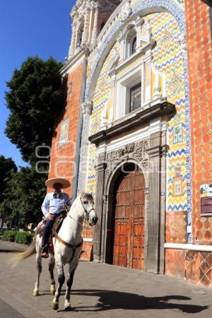 DESFILE DE CHARROS