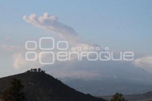 VOLCÁN POPOCATÉPETL . FUMAROLA