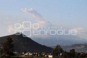 VOLCÁN POPOCATÉPETL . FUMAROLA