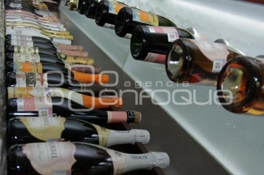 VENTA DE VINOS Y LICORES