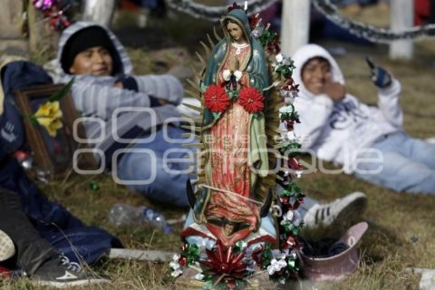 PEREGRINOS A LA BASÍLICA