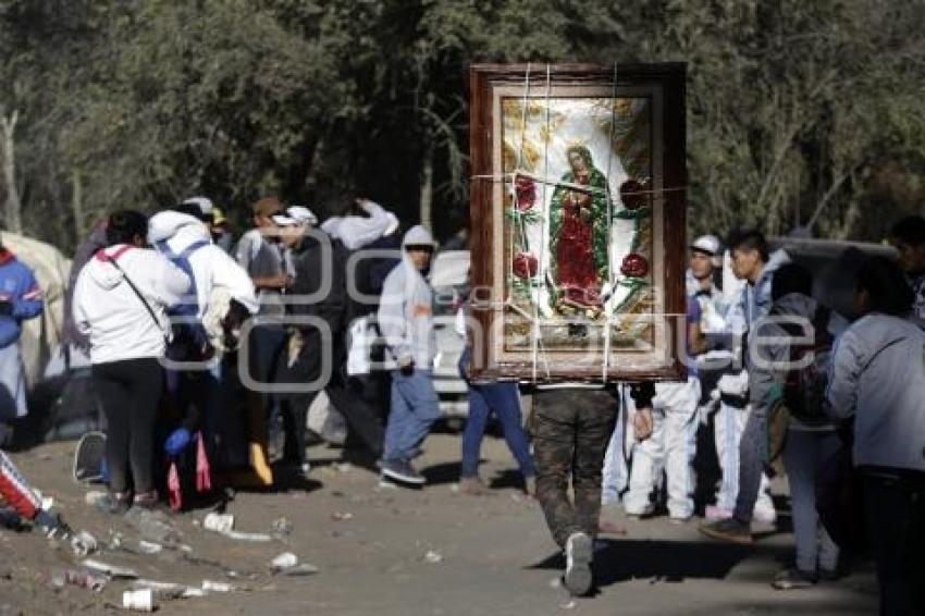 PEREGRINOS A LA BASÍLICA