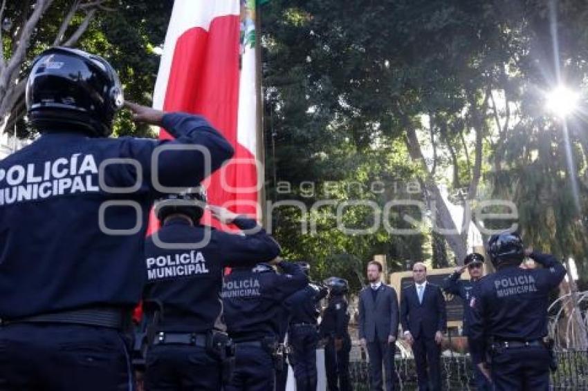 IZAMIENTO DE BANDERA