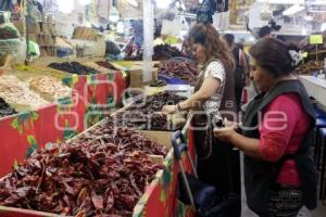 MERCADO . COMPRAS NAVIDEÑAS