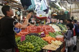 MERCADO . COMPRAS NAVIDEÑAS