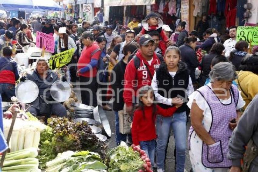 MERCADO COMPRAS NAVIDEÑAS