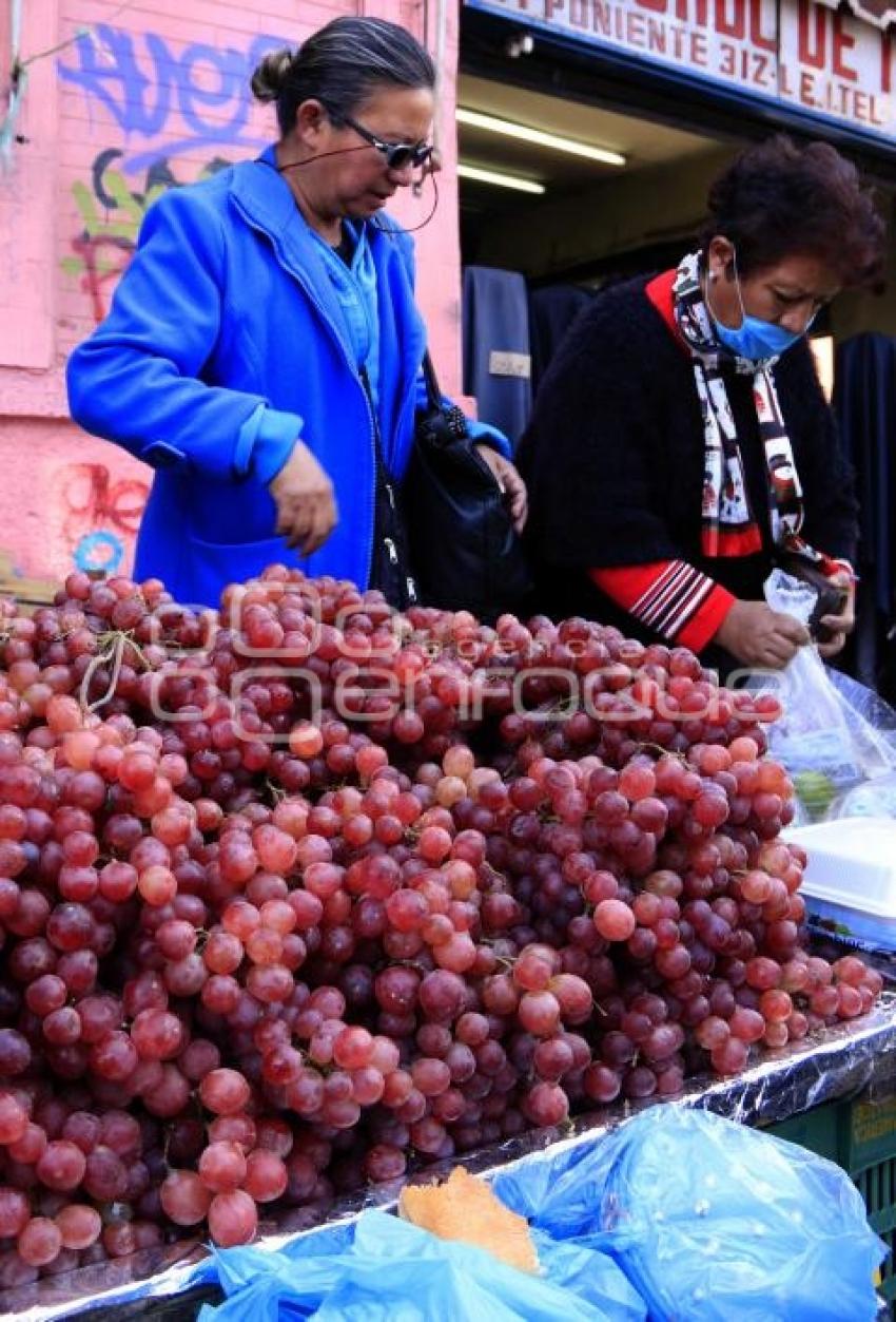 UVAS . AÑO NUEVO