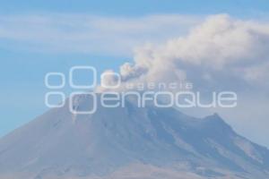 VOLCÁN POPOCATÉPETL . FUMAROLA