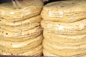 TORTILLA . ECONOMÍA