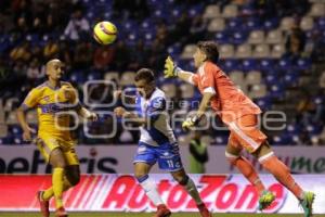 FÚTBOL . CLUB PUEBLA VS TIGRES