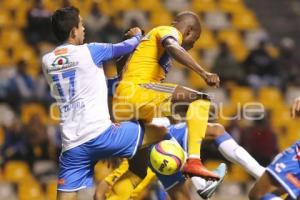 FÚTBOL . CLUB PUEBLA VS TIGRES