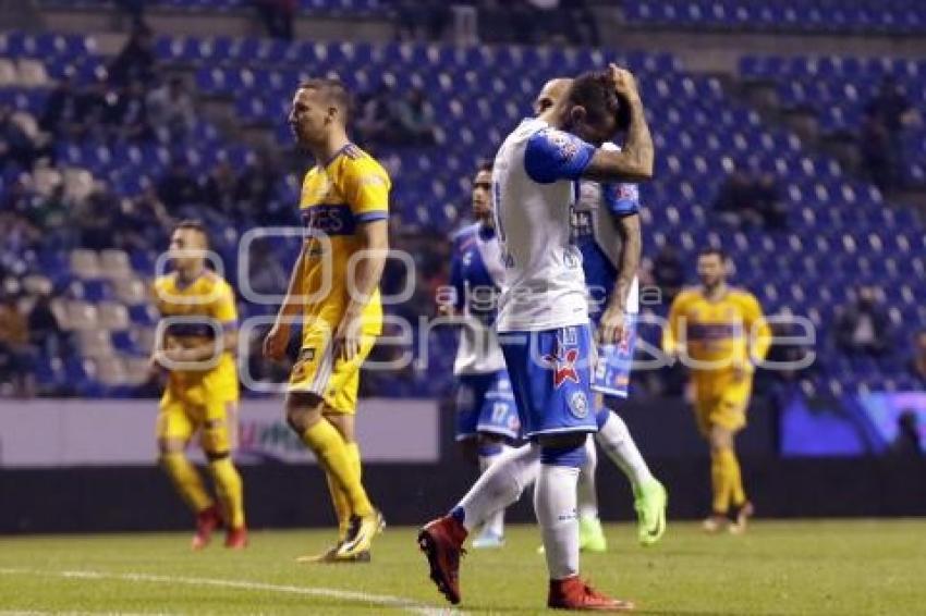 FÚTBOL . CLUB PUEBLA VS TIGRES