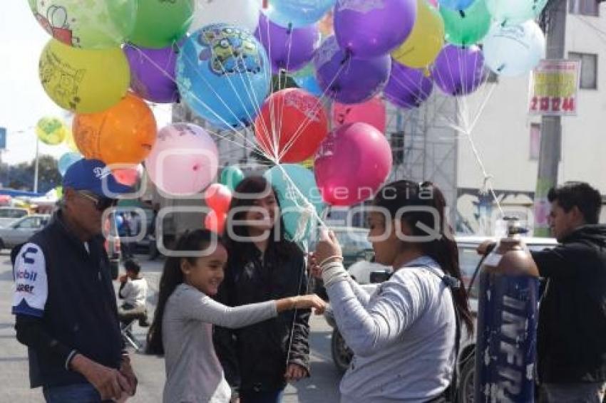 GLOBOS . REYES MAGOS