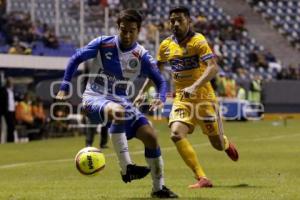 FÚTBOL . CLUB PUEBLA VS TIGRES