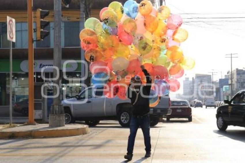 GLOBOS . REYES MAGOS