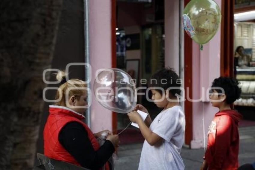 GLOBOS . REYES MAGOS