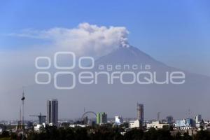 VOLCÁN POPOCATÉPETL . FUMAROLA